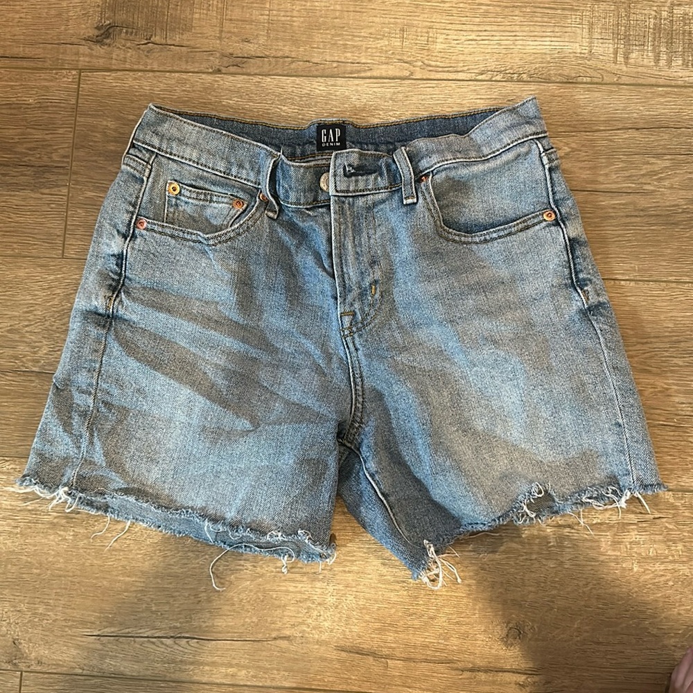 Gap, relaxed
